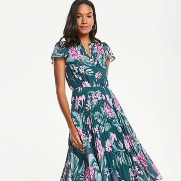 Ann Taylor Dresses & Skirts - Ann Taylor Fauna Floral Pleated Green Dress